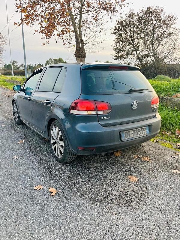 Usata VW Golf VI 110 CV (80 kW) 2008 Blu Utilitaria