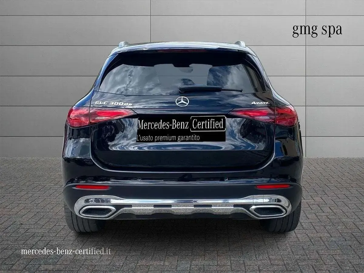 Usata Mercedes GLC300 Advanced 197 CV (144 kW) 2023 Nero SUV