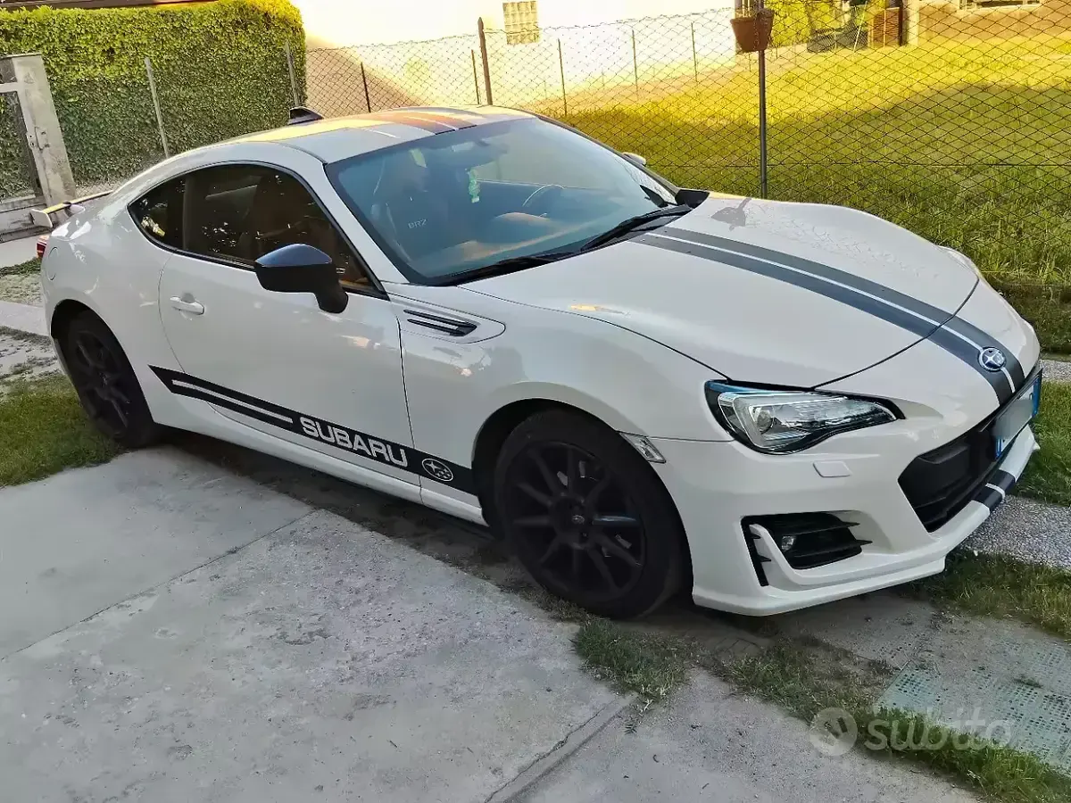 Usata Subaru BRZ 200 CV (147 kW) 2020 Bianco Coupé