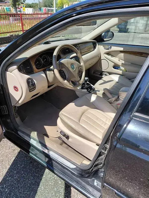 Usata Jaguar X-type Executive 156 CV (114 kW) 2002 Nero Berlina