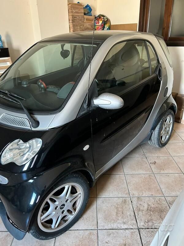 Usata Smart ForTwo Coupé 2002 Utilitaria