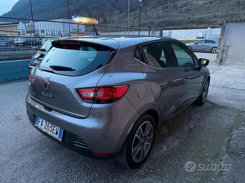 Usata Renault Clio IV 75 CV (55 kW) 2015 Grigio Berlina