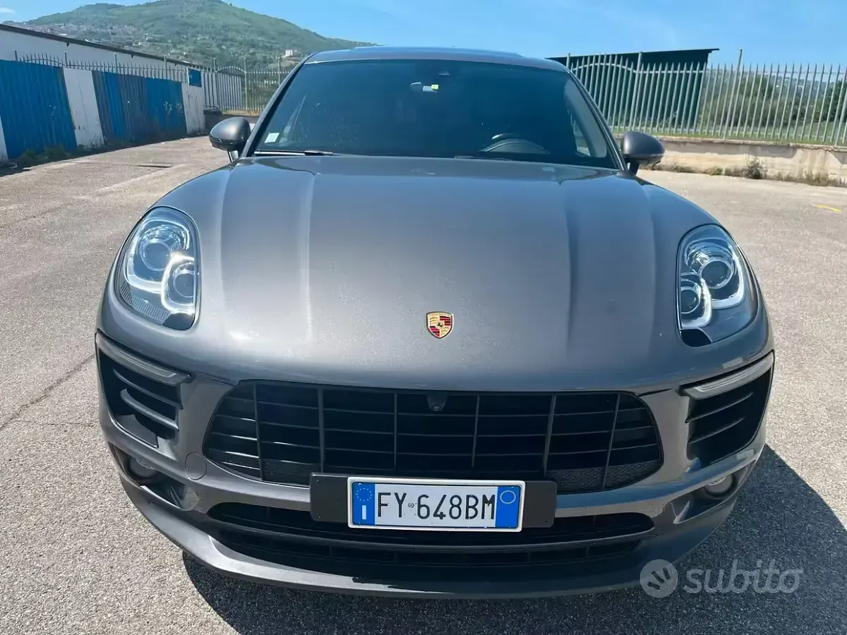 Usata Porsche Macan 250 CV (183 kW) 2017 Grigio SUV