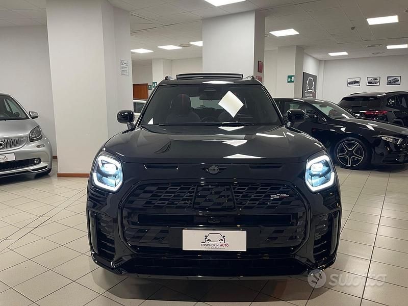 Nero Nuova 2025 Mini John Cooper Works Countryman SUV | 48.999 € (Buon prezzo) - Immagine 1/4
