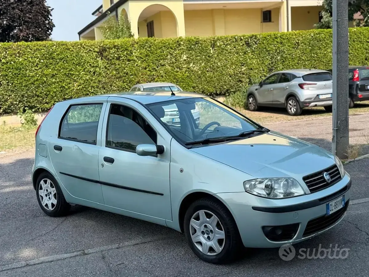 Usata Fiat Punto 75 CV (55 kW) 2005 Nero Utilitaria