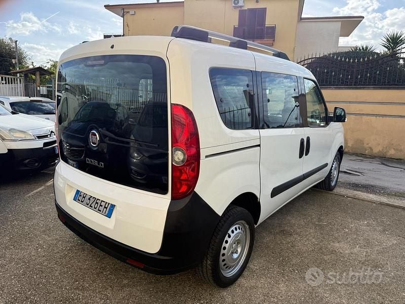 Usata Fiat Doblò 95 CV (69 kW) 2011 Bianco Monovolume