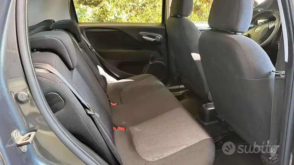 Usata Fiat Punto 77 CV (56 kW) 2013 Utilitaria