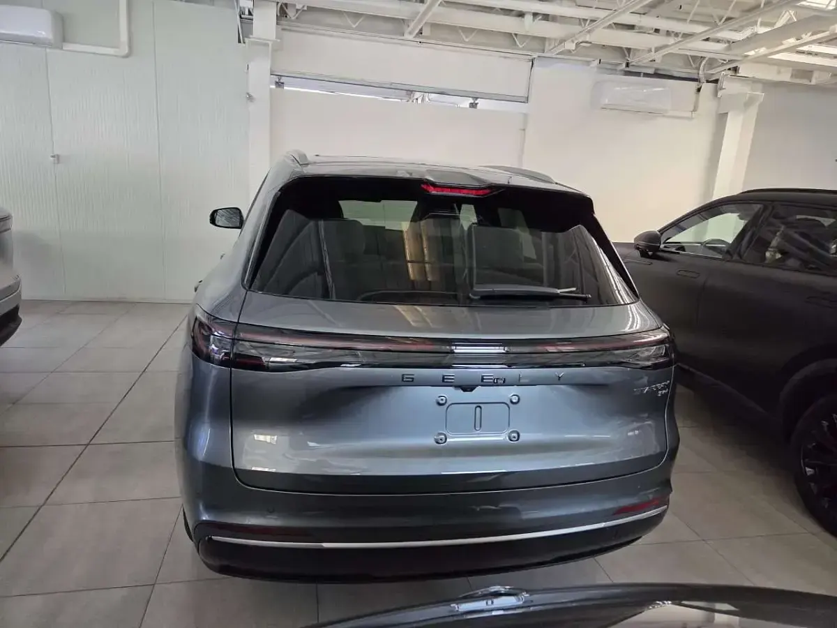 Nuova Geely Starray 99 CV (72 kW) 2026 Twilight gray SUV