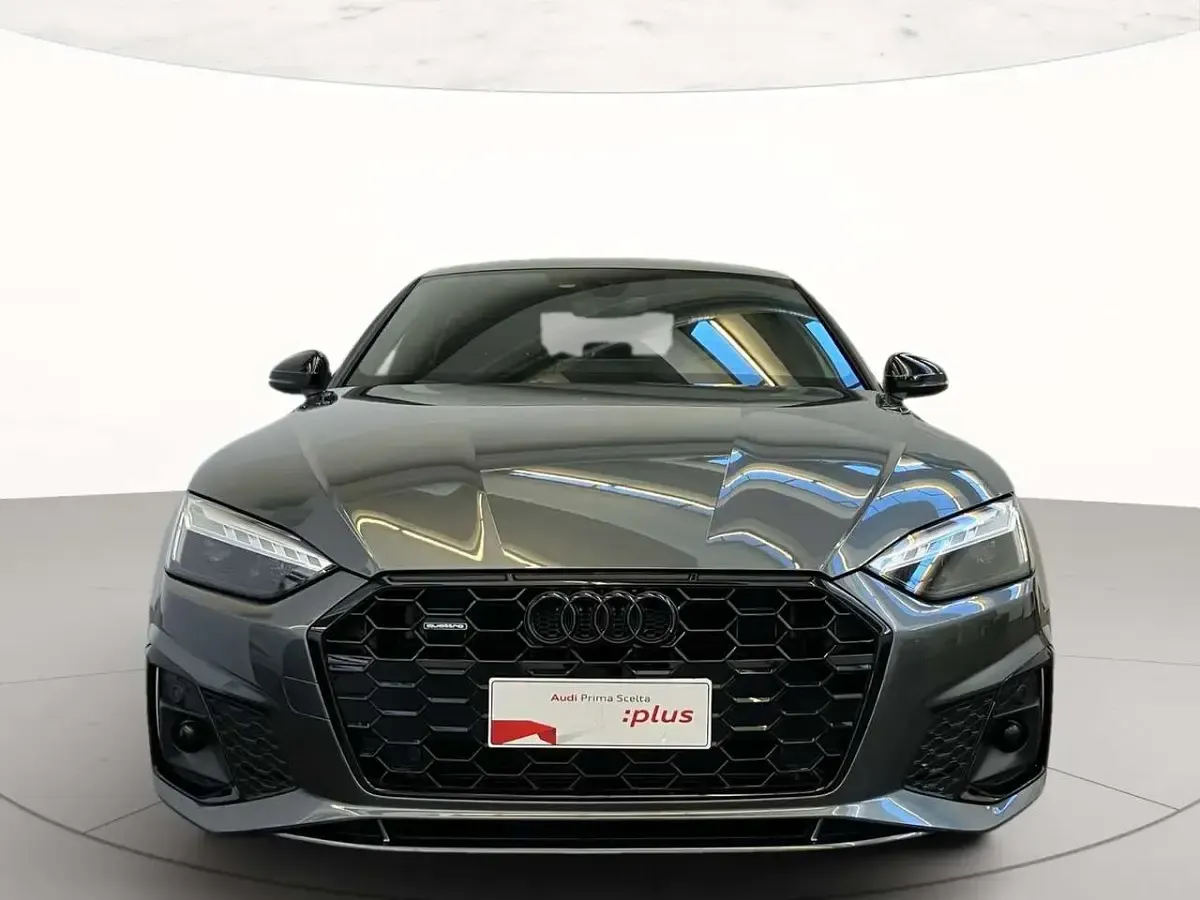 Usata Audi A5 Sportback S-Line 204 CV (150 kW) 2025 Grigio daytona perlato Utilitaria