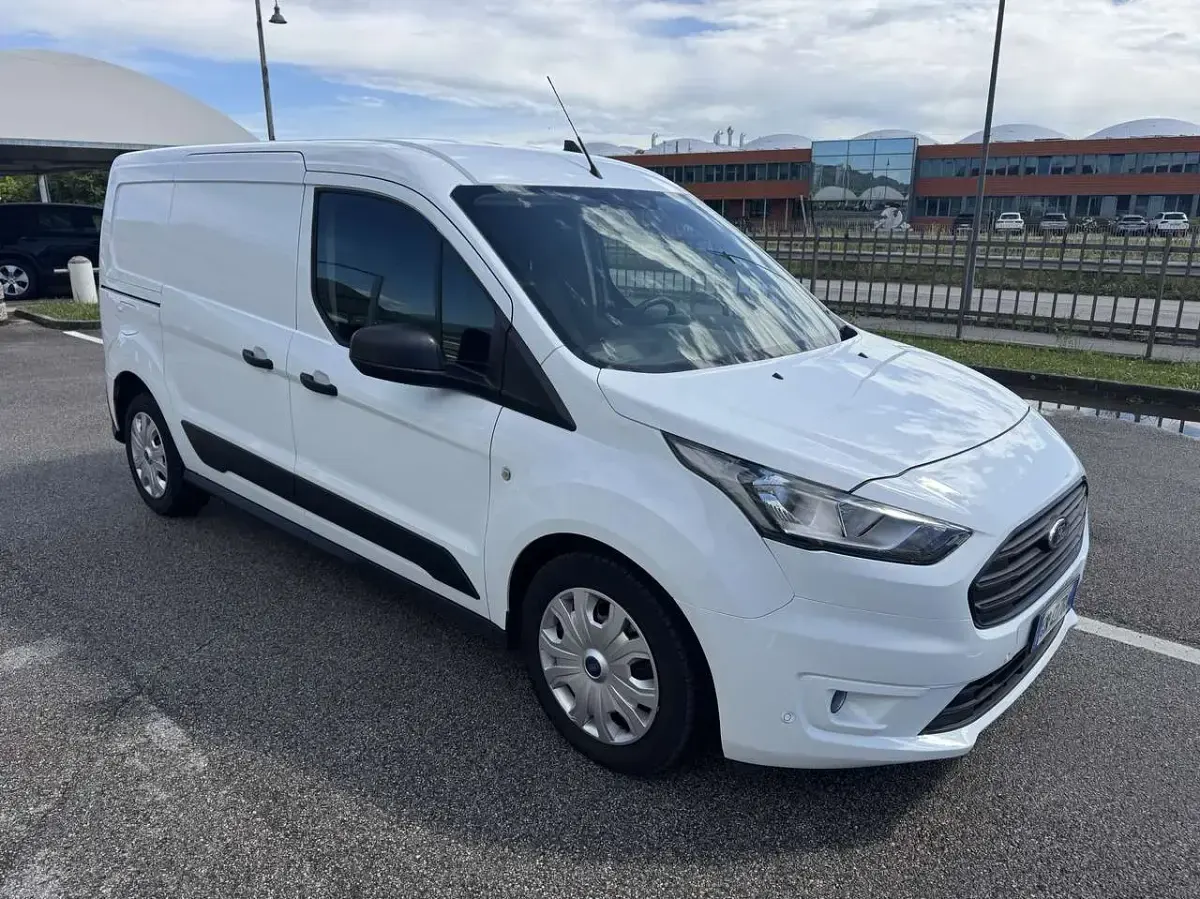 Usata Ford Transit Trend 101 CV (74 kW) 2023 Frozen white Furgone