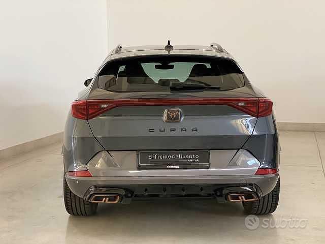 Usata Cupra Formentor VZ 245 CV (180 kW) 2024 Grigio SUV