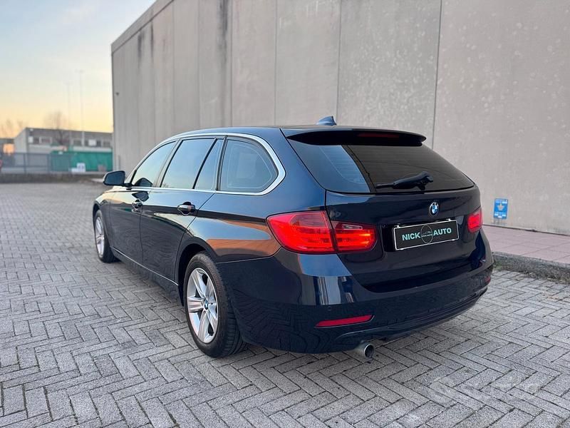 Usata BMW 320 Sport Line 184 CV (135 kW) 2013 Blu Station wagon