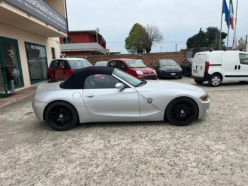 Begagnad BMW Z4 192 HK (141 kW) 2004 Grå Cab