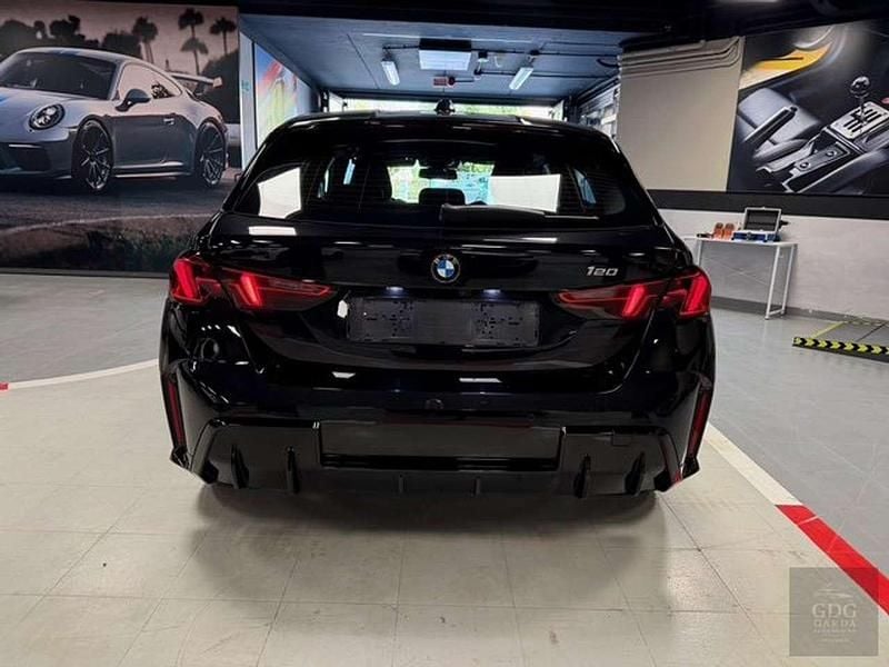 Usata BMW 120 M Sport 170 CV (125 kW) 2025 Nero Utilitaria