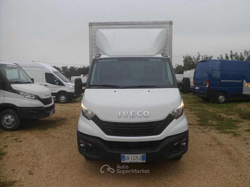 Usata Iveco Daily 140 CV (102 kW) 2022 Bianco Utilitaria
