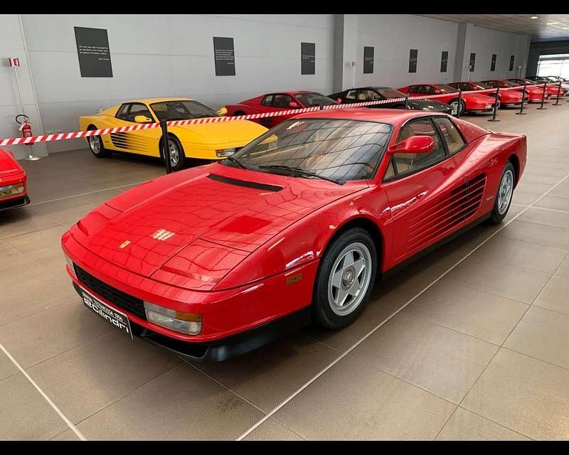 Usata Ferrari Testarossa 390 CV (286 kW) 1985 Rosso ferrari Coupé