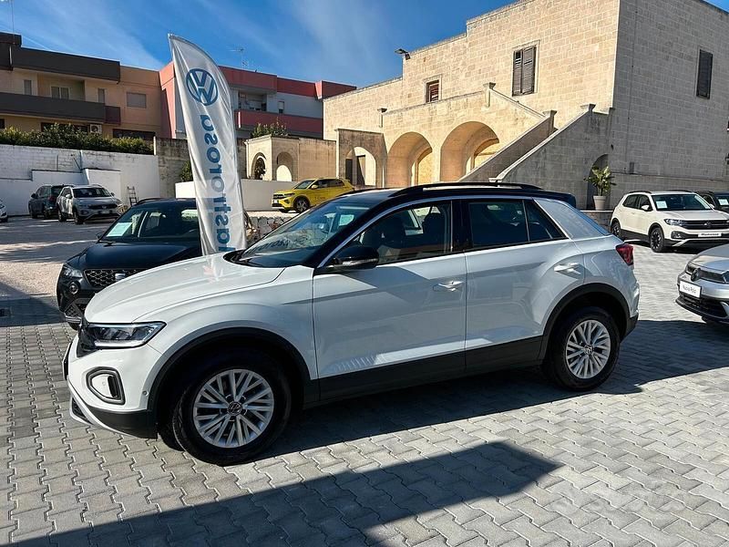 Usata VW T-Roc Life 110 CV (80 kW) 2022 Bianco SUV