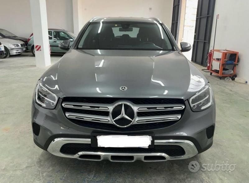 Usata Mercedes GLC220 Executive 195 CV (143 kW) 2022 Grigio SUV