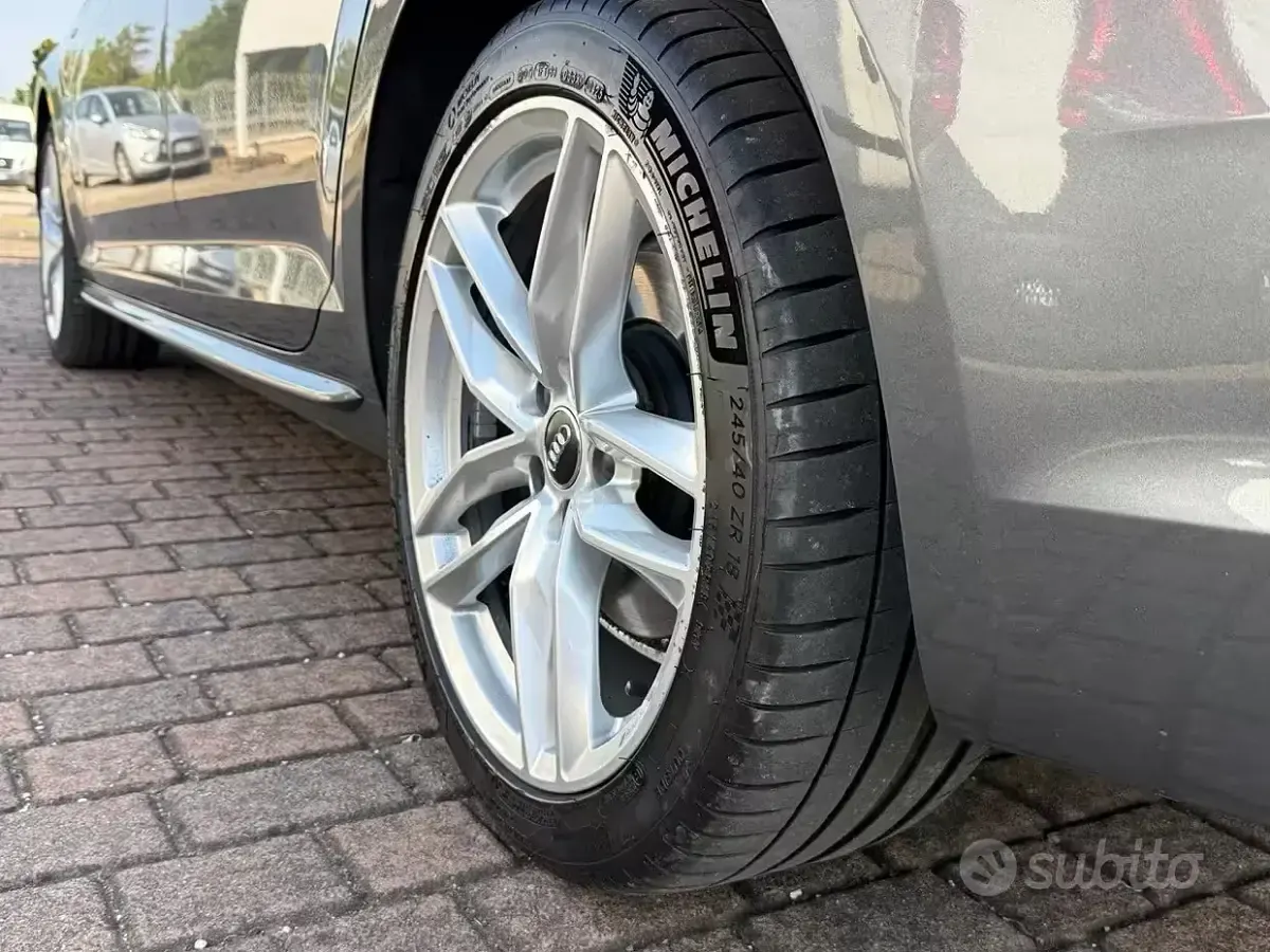 Usata Audi A4 S-Line 190 CV (139 kW) 2018 Grigio Station wagon