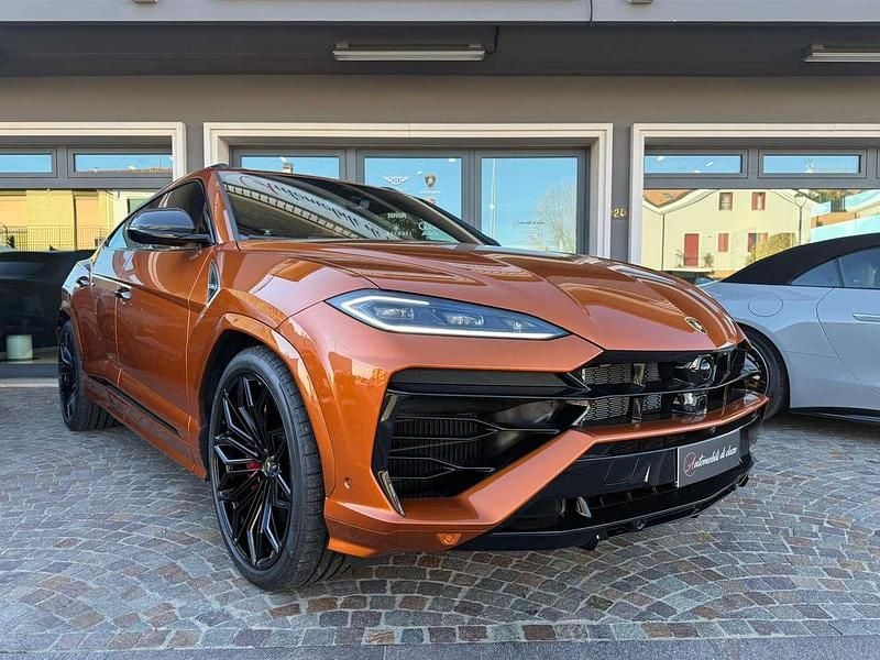 Nuova Lamborghini Urus 799 CV (587 kW) 2025 Arancione SUV