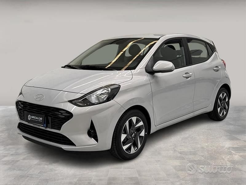 Nuova Hyundai i10 63 CV (46 kW) 2025 Grigio Utilitaria