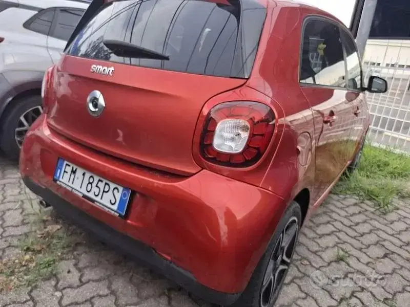 Usata Smart ForFour Passion 90 CV (66 kW) 2018 Rosso Utilitaria