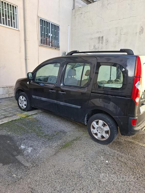 Usata Renault Kangoo 105 CV (77 kW) 2008 Nero Monovolume