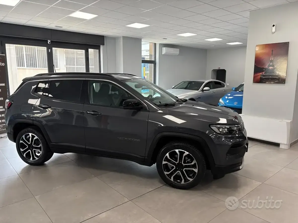 Usata Jeep Compass Limited 131 CV (96 kW) 2022 Grigio SUV