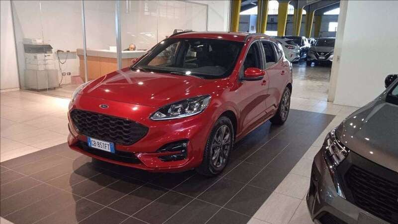 Usata Ford Kuga ST-Line 120 CV (88 kW) 2020 Rosso metallizzato SUV