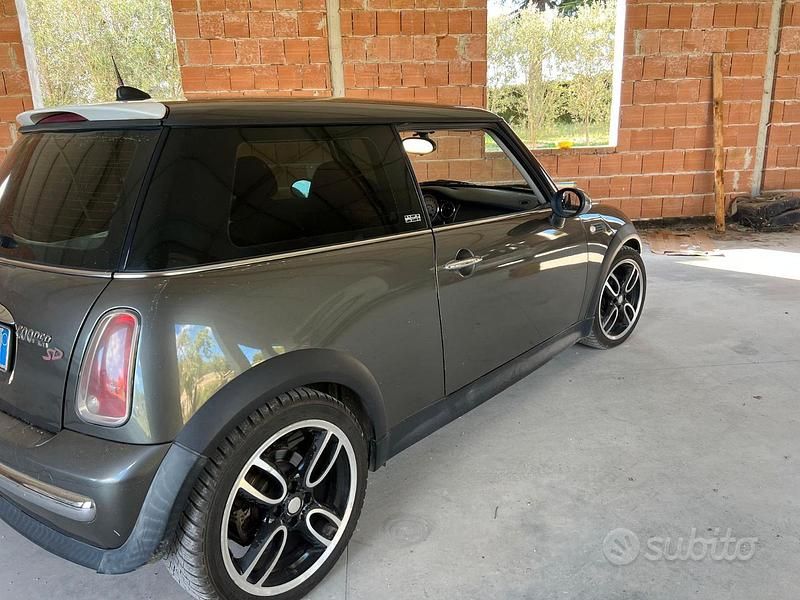 Usata Mini One D 88 CV (64 kW) 2005 Grigio Utilitaria