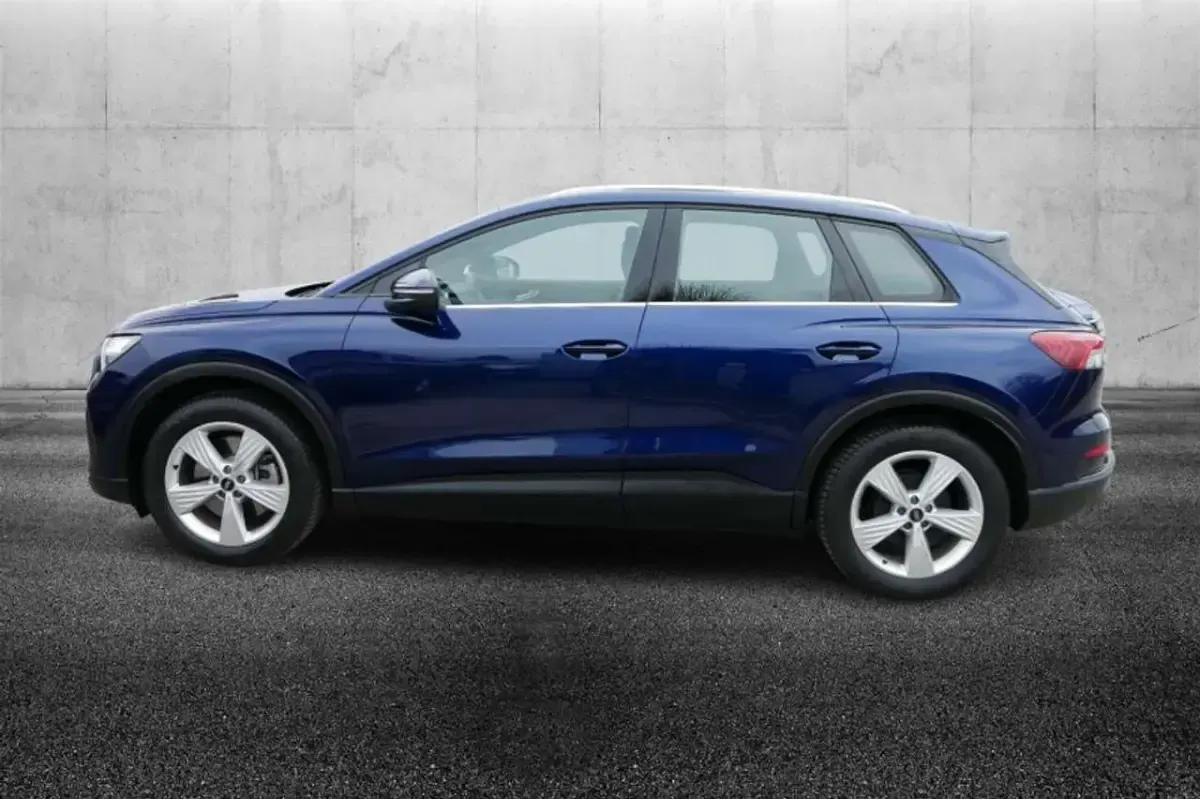 Usata Audi Q4 e-tron 69 kW (95 CV) 2023 Blu/azzurro SUV