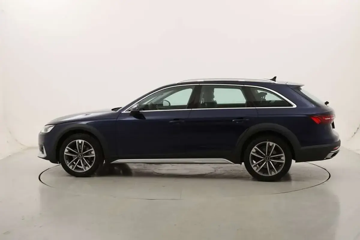 Usata Audi A4 Allroad 204 CV (150 kW) 2022 Blu Station wagon