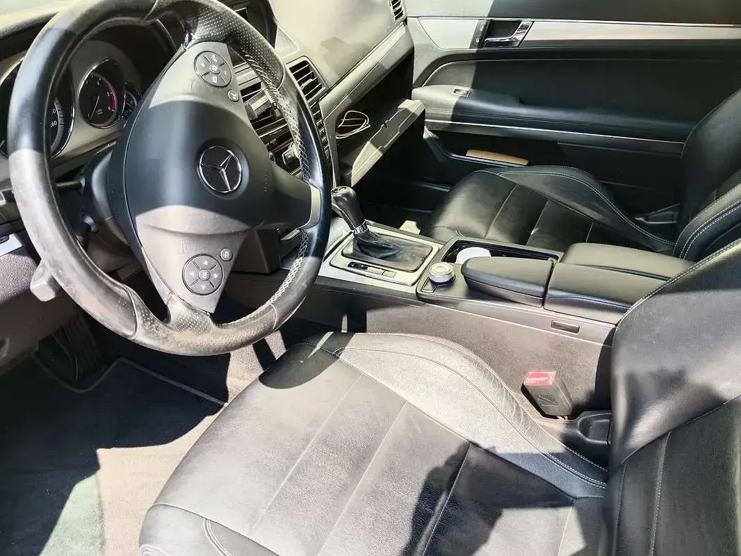Usata Mercedes E220 Avantgarde 170 CV (125 kW) 2011 Cabrio