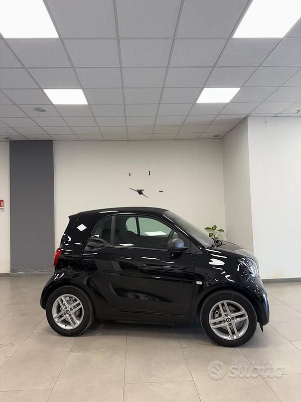 Other Usata 2022 Smart ForTwo Electric Drive Passion Due volumi | 11.900 € (Ottimo prezzo) - Immagine 1/4