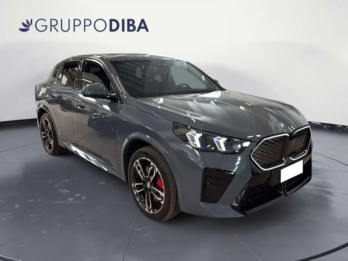 Usata BMW iX2 M Sport 150 kW (204 CV) 2025 Grigio SUV