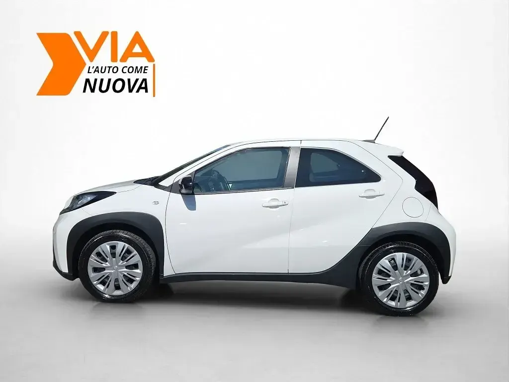 Usata Toyota Aygo X Active 72 CV (52 kW) 2024 Bianco SUV