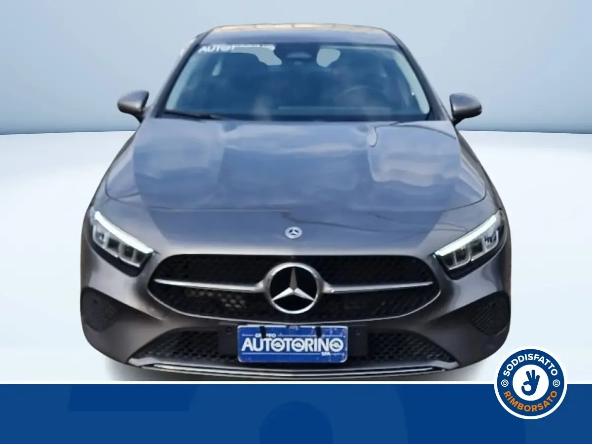 Usata Mercedes A180 Advanced Plus 116 CV (85 kW) 2024 Grigio metallizzato Berlina