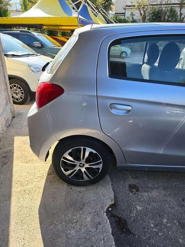 Usata Mitsubishi Space Star Invite 71 CV (52 kW) 2021 Grigio Utilitaria