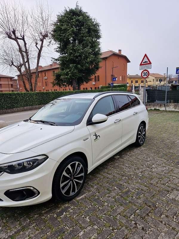 Usata Fiat Tipo Lounge 120 CV (88 kW) 2019 Bianco Station wagon