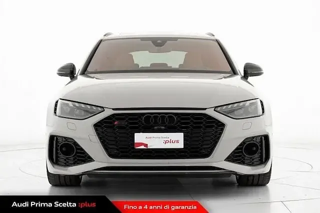 Usata Audi RS4 Ambiente 450 CV (330 kW) 2022 Colore carrozzeria personalizzato audi exclusive Station wagon