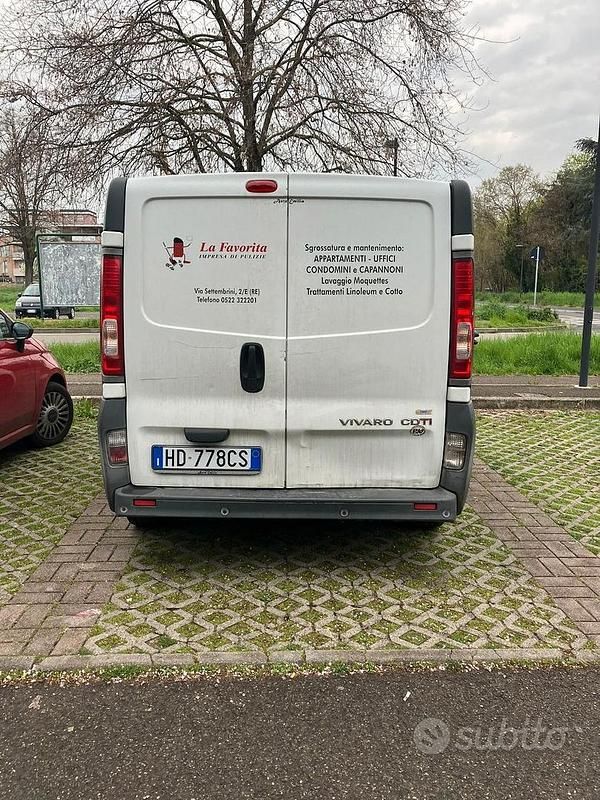 Usata Opel Vivaro 2011 Bianco Monovolume