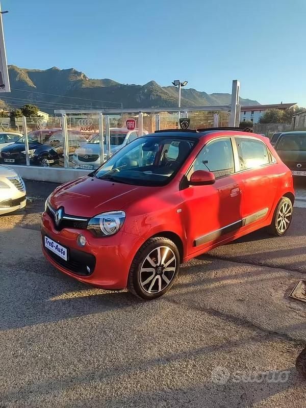 Usata Renault Twingo Life 69 CV (50 kW) 2016 Rosso Utilitaria