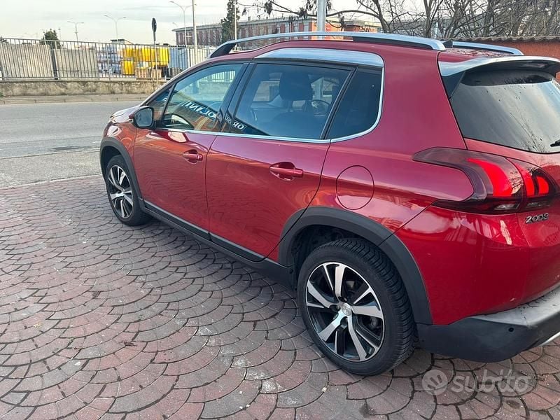 Usata Peugeot 2008 Allure 110 CV (80 kW) 2016 Rosso SUV
