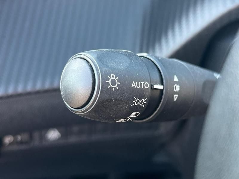 Usata Peugeot 2008 Allure 110 CV (80 kW) 2022 Blu SUV