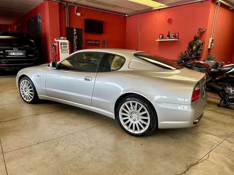 Usata Maserati Coupé 390 CV (286 kW) 2003 Grigio touring met. Coupé