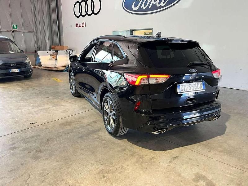Begagnad Ford Kuga ST-Line 152 HK (111 kW) 2023 Svart SUV