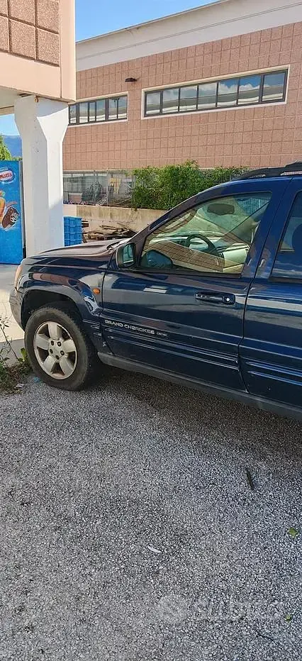 Usata Jeep Cherokee 116 CV (85 kW) 2004 SUV