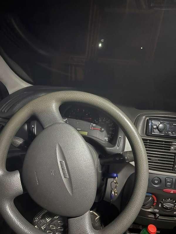 Usata Fiat Punto 60 CV (44 kW) 2001 Berlina