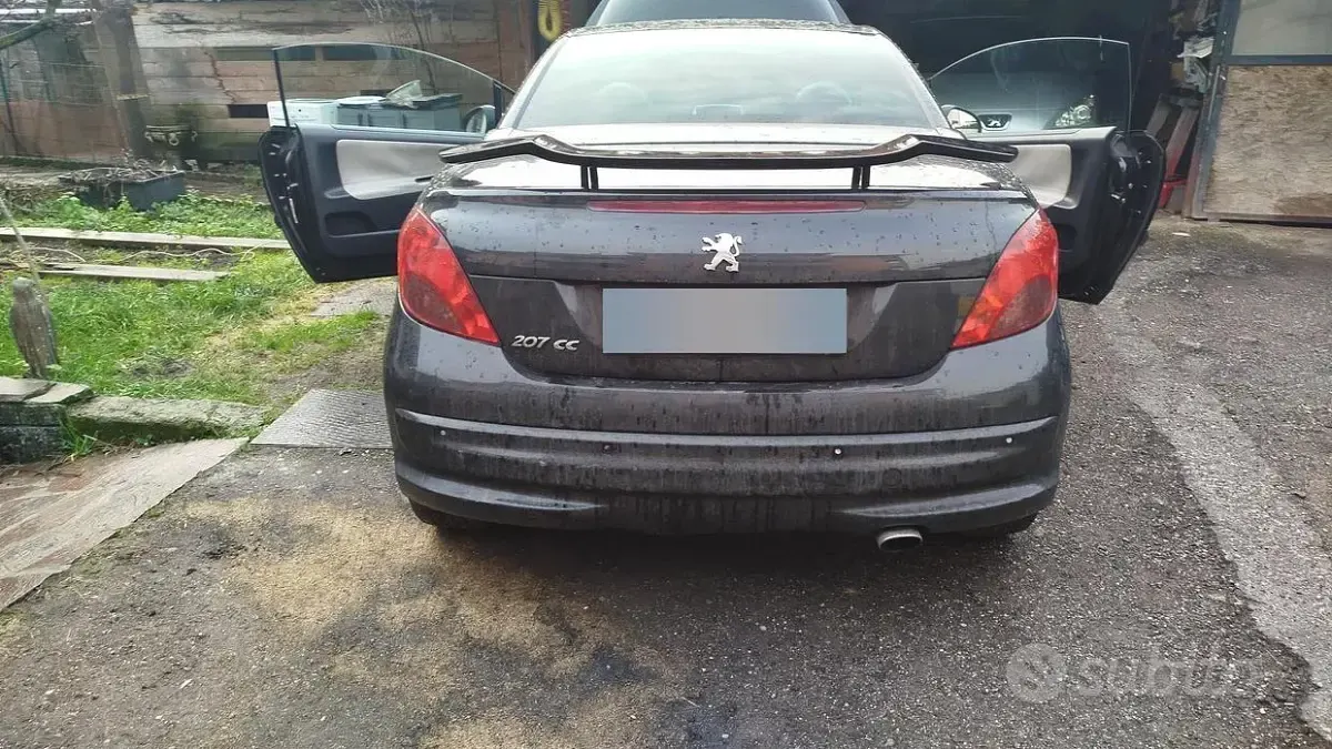 Usata Peugeot 207 CC 109 CV (80 kW) 2008 Nero Cabrio