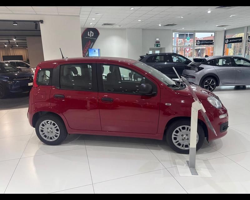 Nuova Fiat Panda 70 CV (51 kW) 2025 Rosso Utilitaria